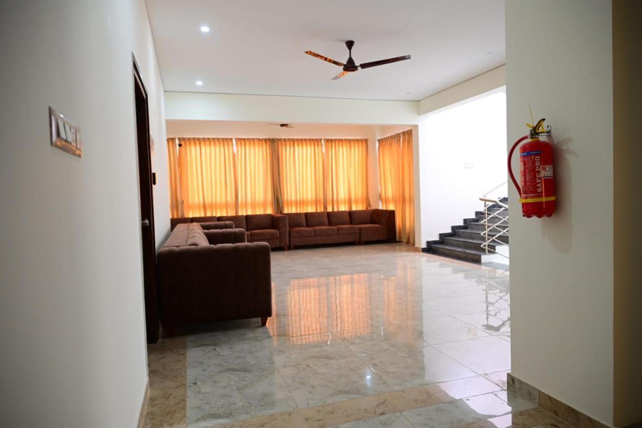 Kcg Residency Otel Maisur Dış mekan fotoğraf