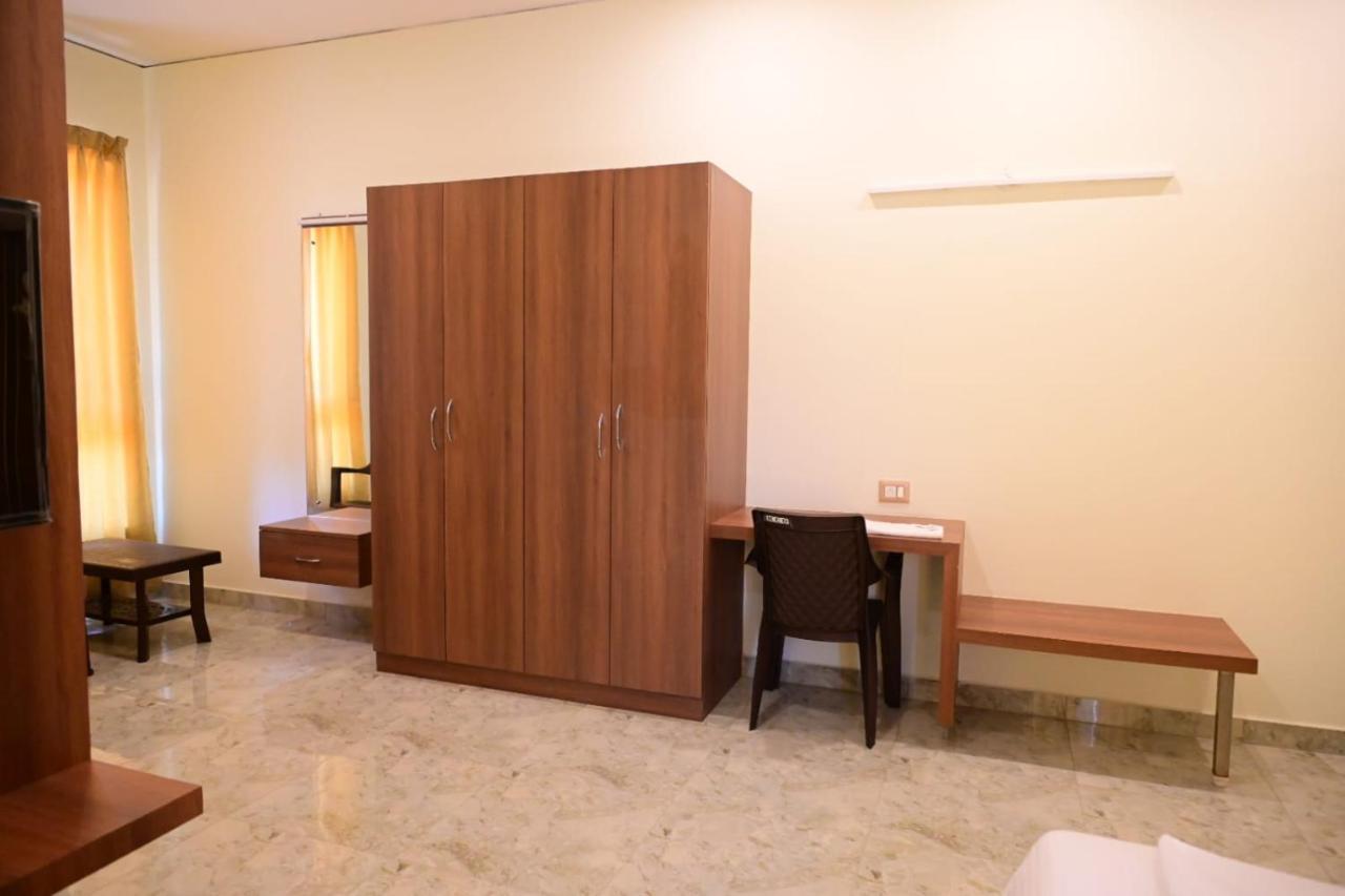 Kcg Residency Otel Maisur Dış mekan fotoğraf