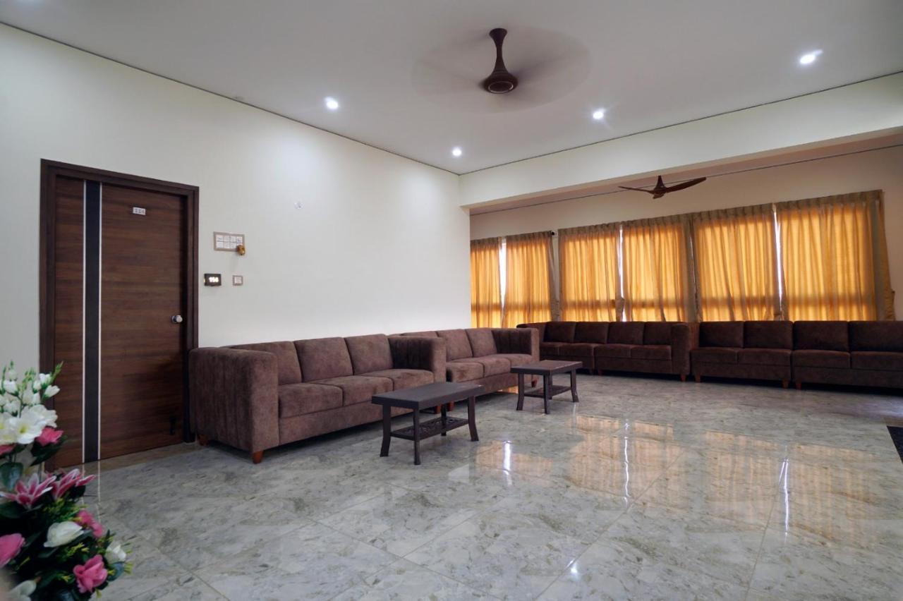 Kcg Residency Otel Maisur Dış mekan fotoğraf