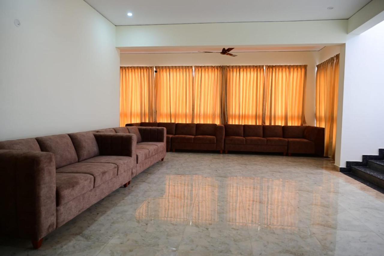 Kcg Residency Otel Maisur Dış mekan fotoğraf