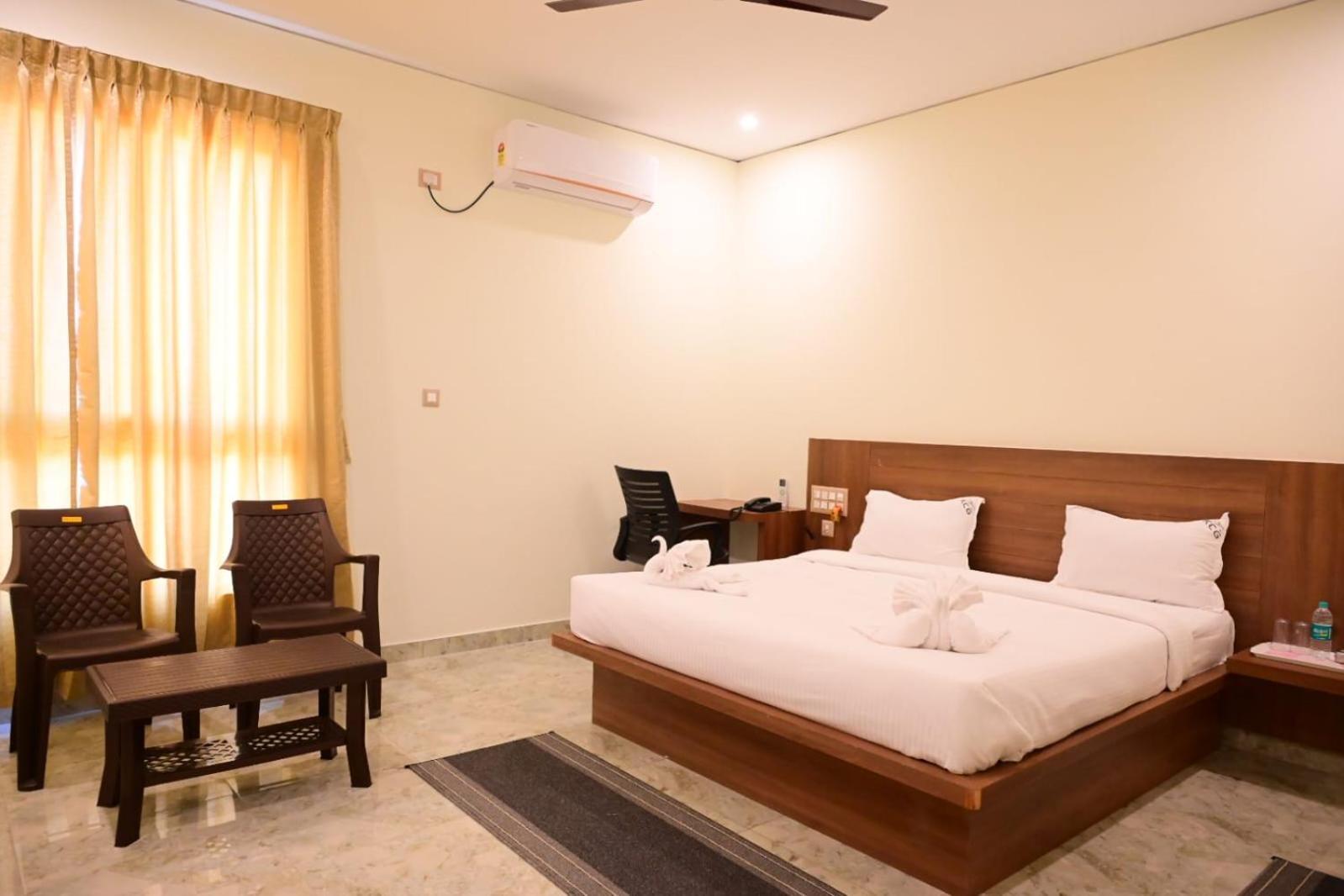 Kcg Residency Otel Maisur Dış mekan fotoğraf