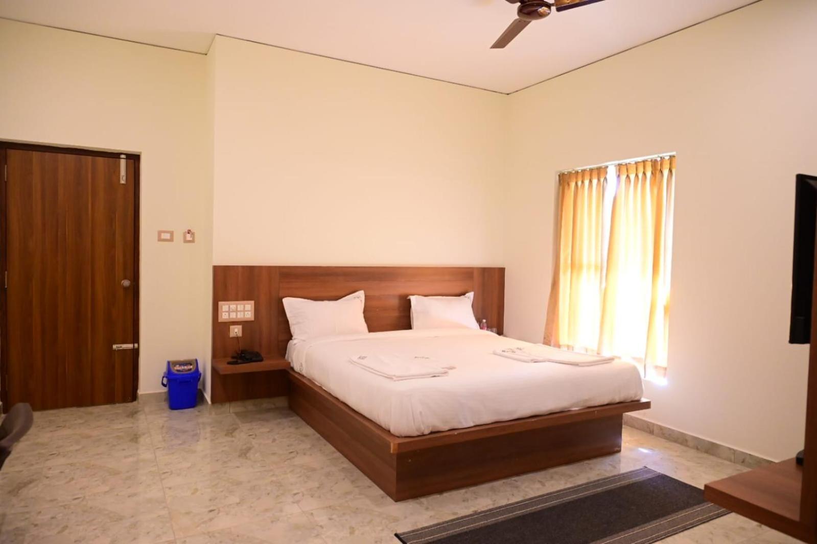 Kcg Residency Otel Maisur Dış mekan fotoğraf