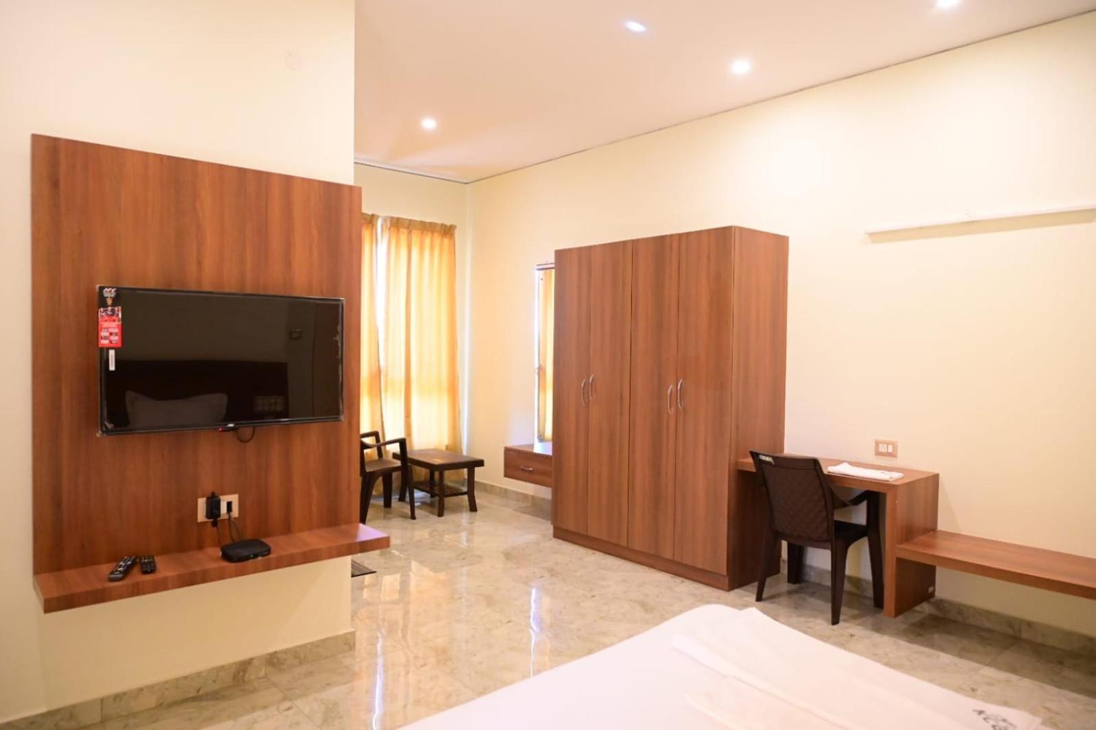 Kcg Residency Otel Maisur Dış mekan fotoğraf
