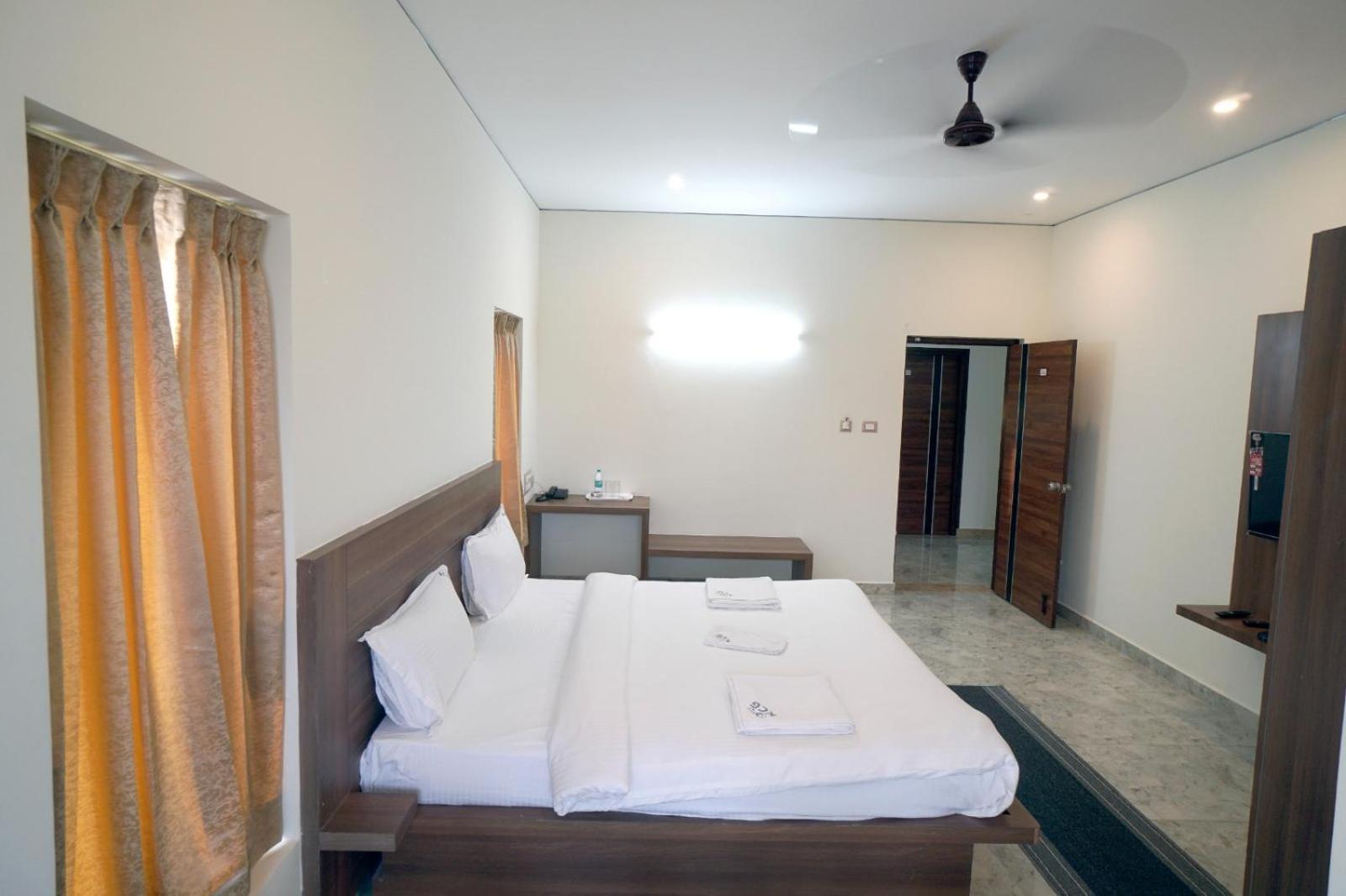 Kcg Residency Otel Maisur Dış mekan fotoğraf